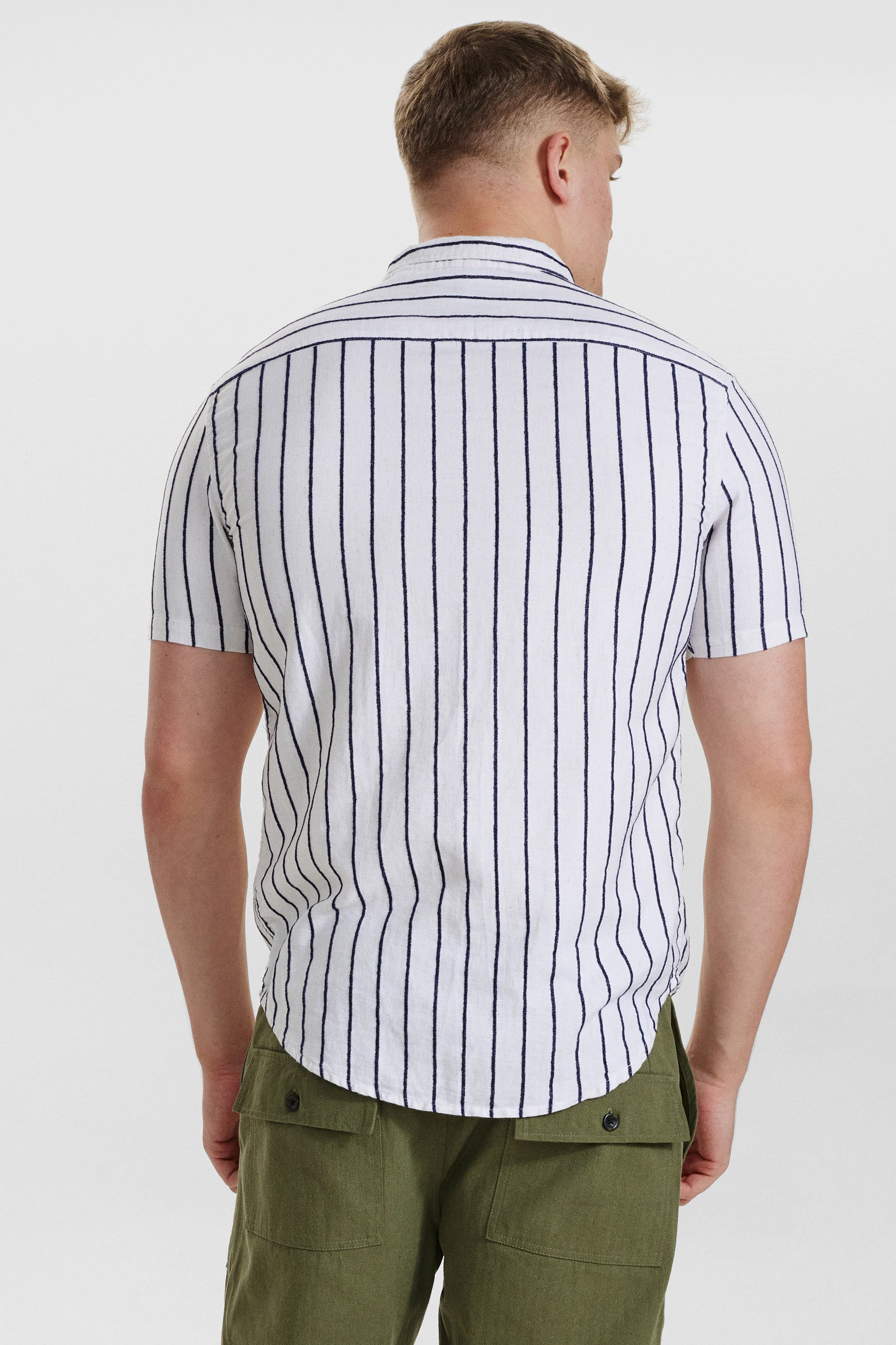 DXNMXRK. DX-Caleb Outlet Carbon