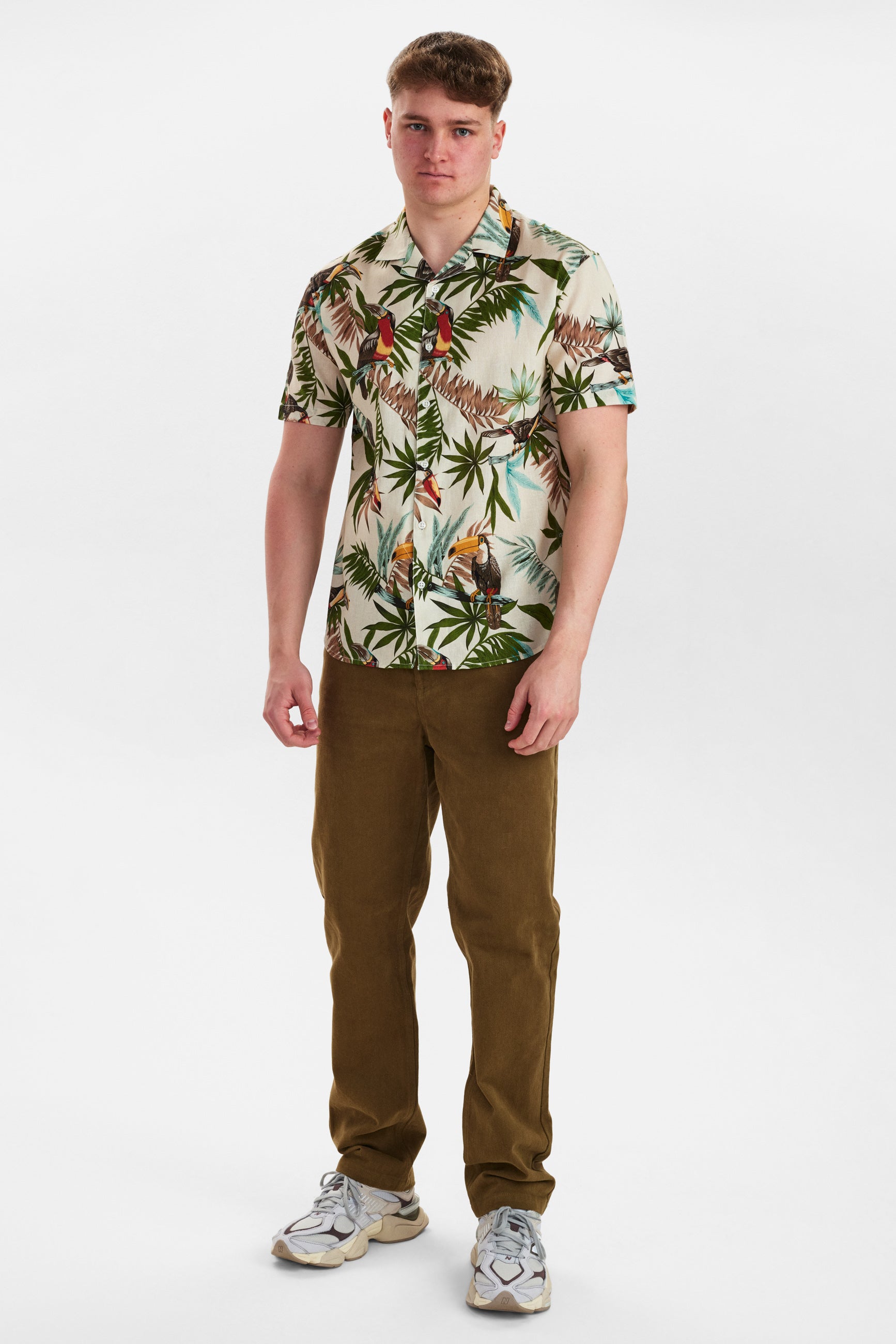 DXNMXRK. DX-Eivin Outlet Sand